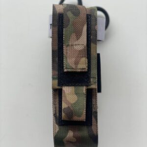 Підсумок під турнікет Відкритий ,відсік для ножиць, і має резинку збоку Мультикам
