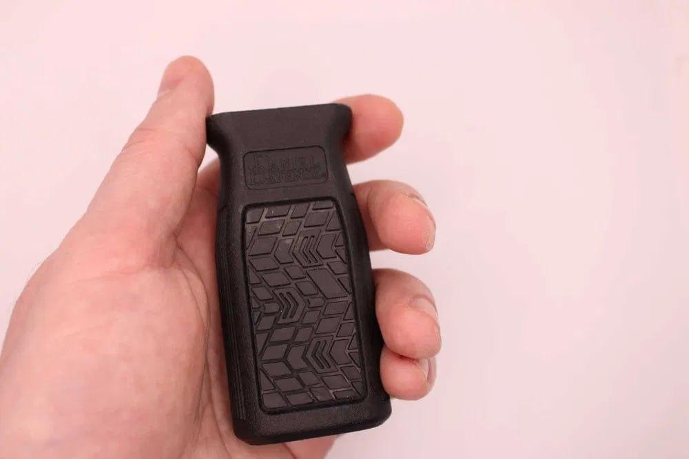 Ручка ударостійкий полімер АК, M16, AR15 на M-Lok Чорна + Ключ-шестигранник
